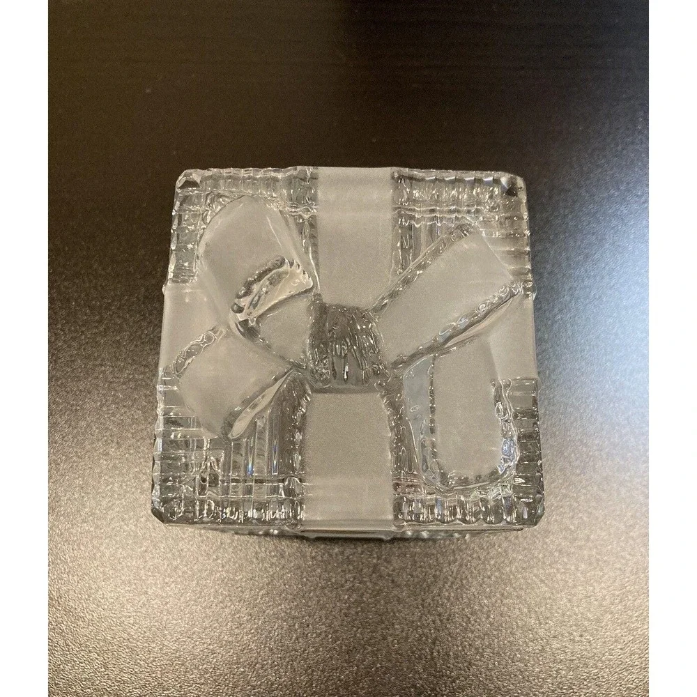 Vintage Trinket Box with Bow on Lid 24% Lead Crystal Made in Poland Sticker